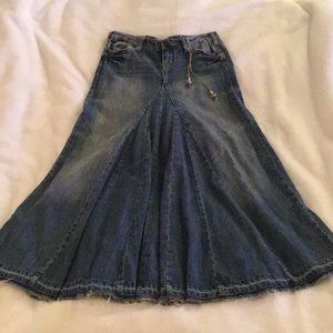 Denim maxi skirt. Virtually NEW. Sz 1 Jrs